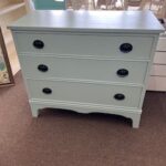 3 drawer chest