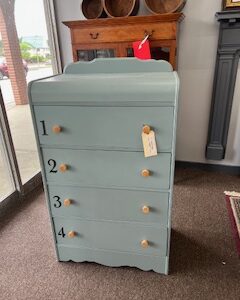 4 drawer chest