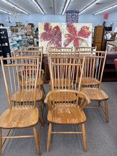 Set 8 Windsor chairs