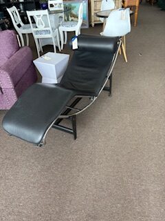 Corbusier-style lounger