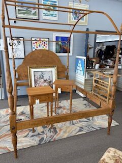 Hand ade queen canopy bed