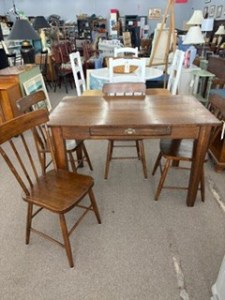 quarter sawn oak table and chairs