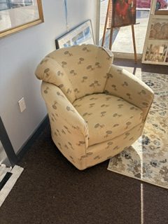Coastal Swivel Chair with Adirondack-Themed Fabric